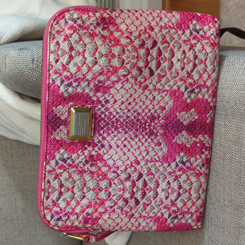 Marc by Marc Jacobs tablet case